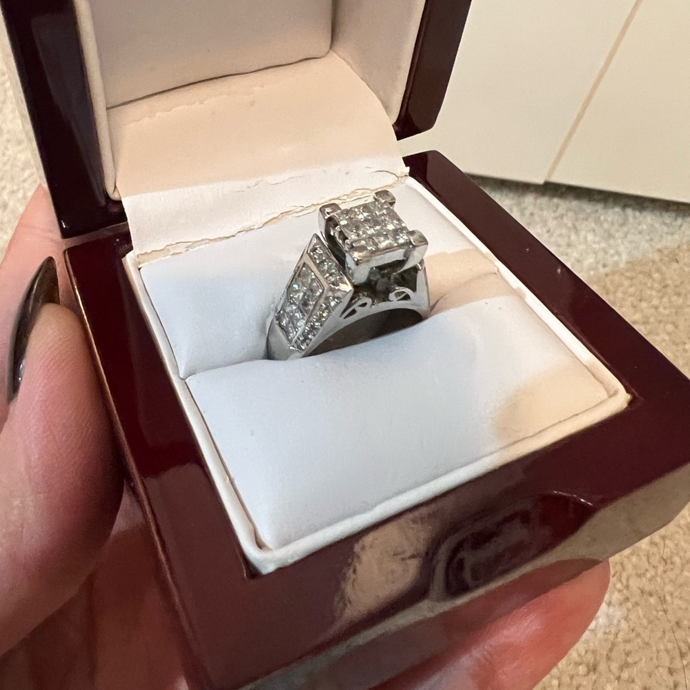 Beautiful custom Italian princess diamond ring